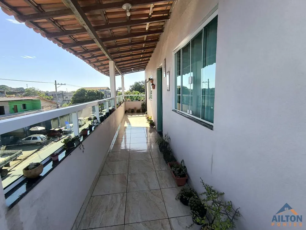 Casa, 6 quartos, 300 m² - Foto 2