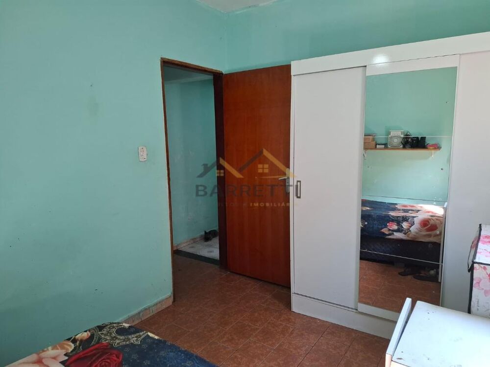 Casa à venda com 2 quartos, 73m² - Foto 4