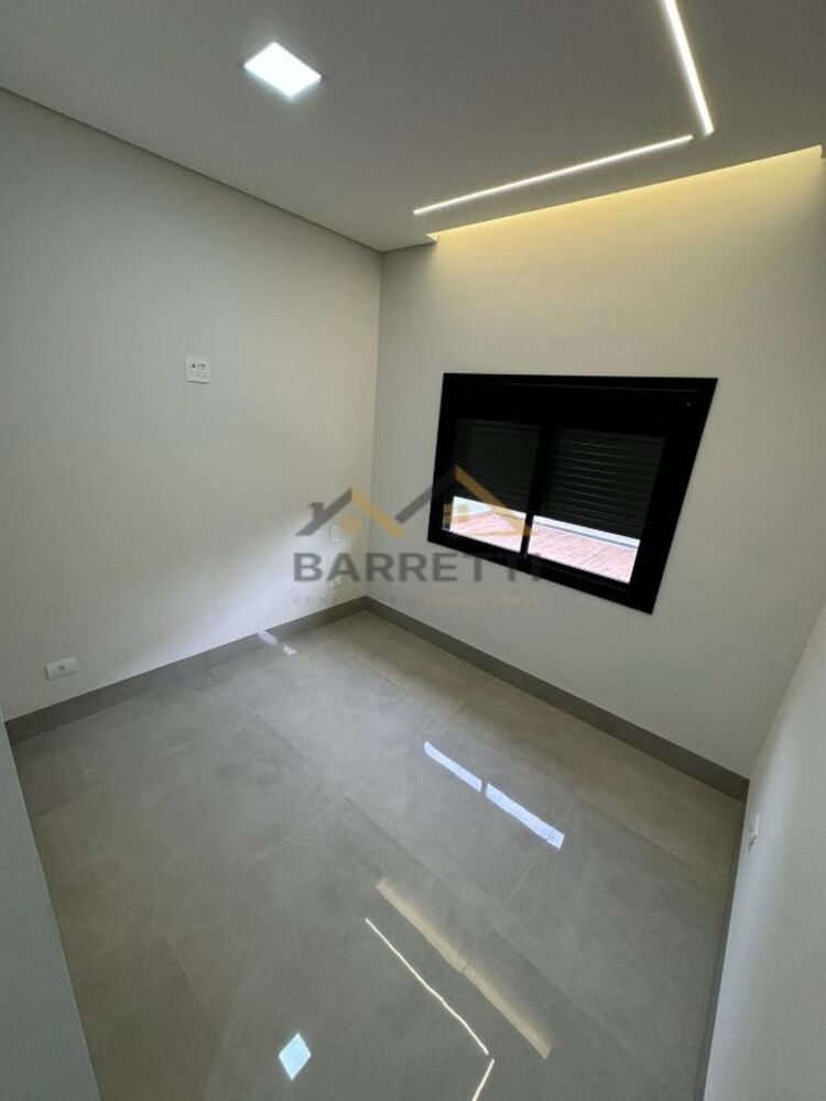 Casa à venda com 3 quartos, 227m² - Foto 3