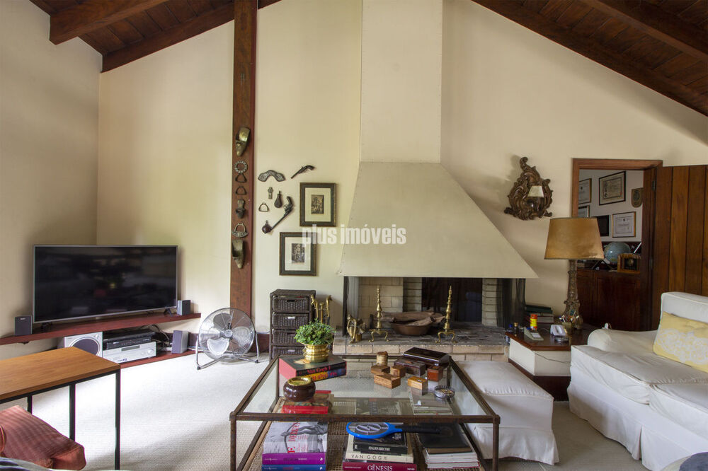 Casa à venda com 5 quartos, 554m² - Foto 1