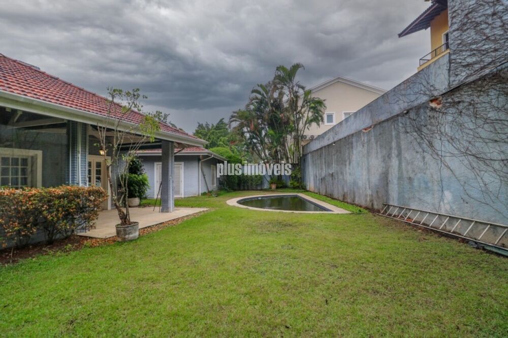 Casa à venda com 4 quartos, 356m² - Foto 1