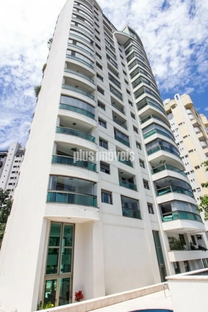 Apartamento, 3 quartos, 229 m² - Foto 2