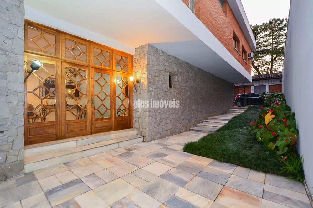 Casa à venda com 4 quartos, 430m² - Foto 1