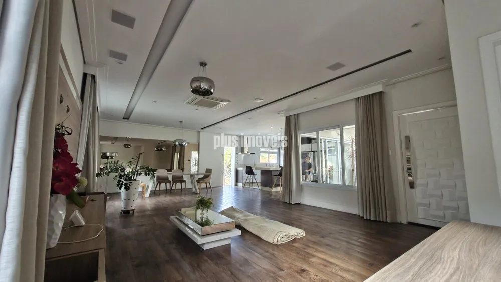 Casa, 3 quartos, 243 m² - Foto 4