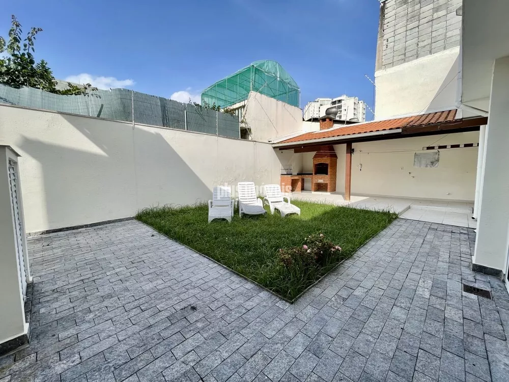 Casa à venda com 4 quartos, 180m² - Foto 2