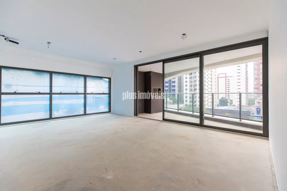 Apartamento à venda com 3 quartos, 153m² - Foto 1