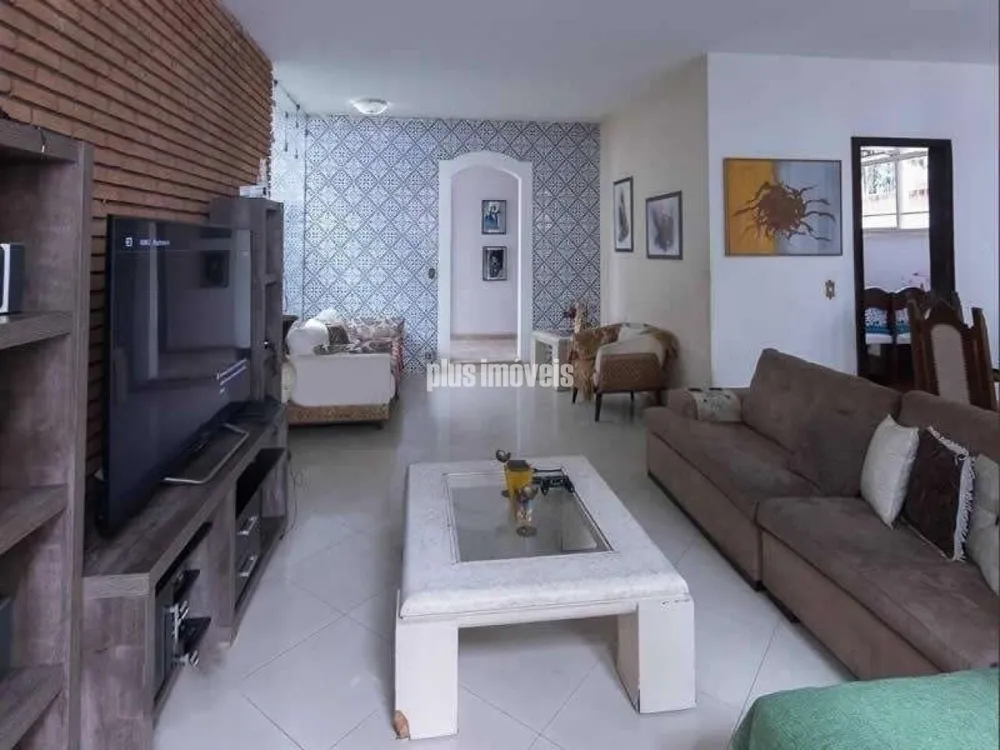 Casa, 4 quartos, 340 m² - Foto 1