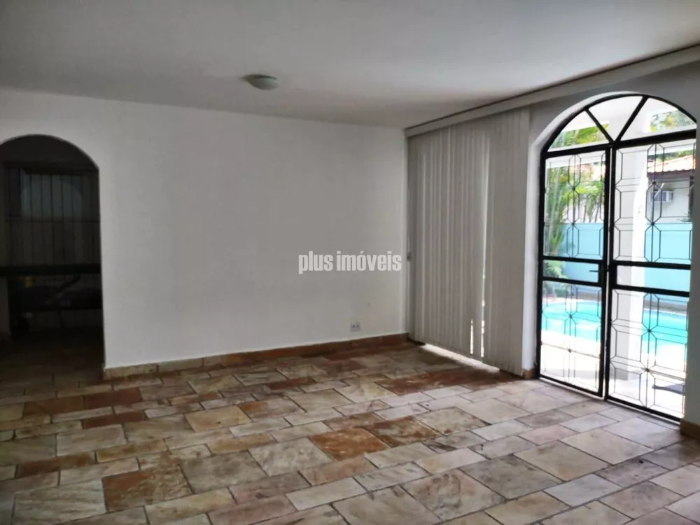 Casa à venda com 4 quartos, 350m² - Foto 2