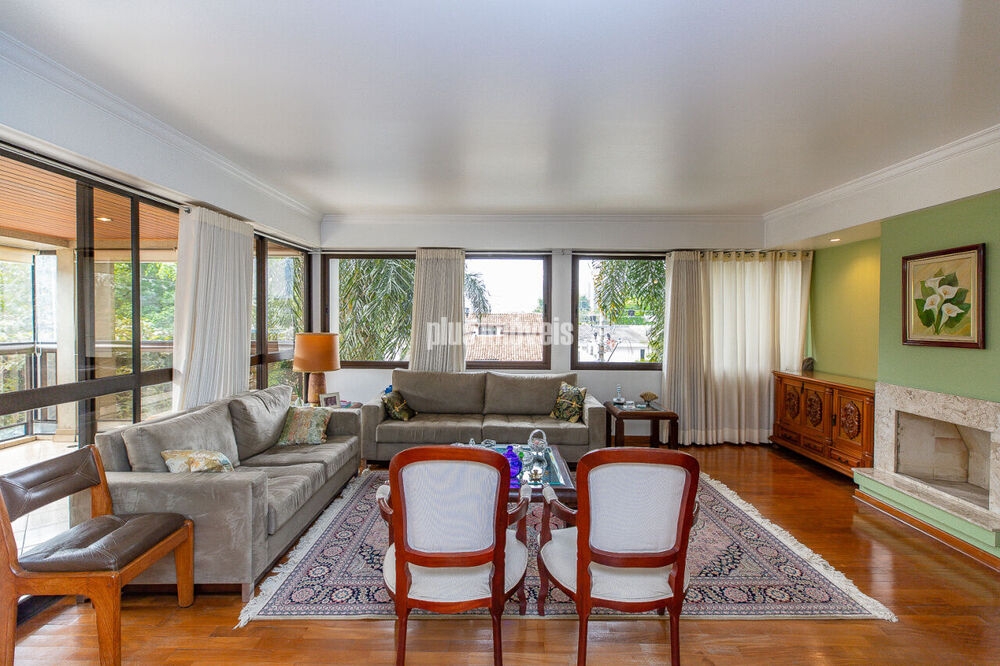 Apartamento à venda com 4 quartos, 214m² - Foto 1