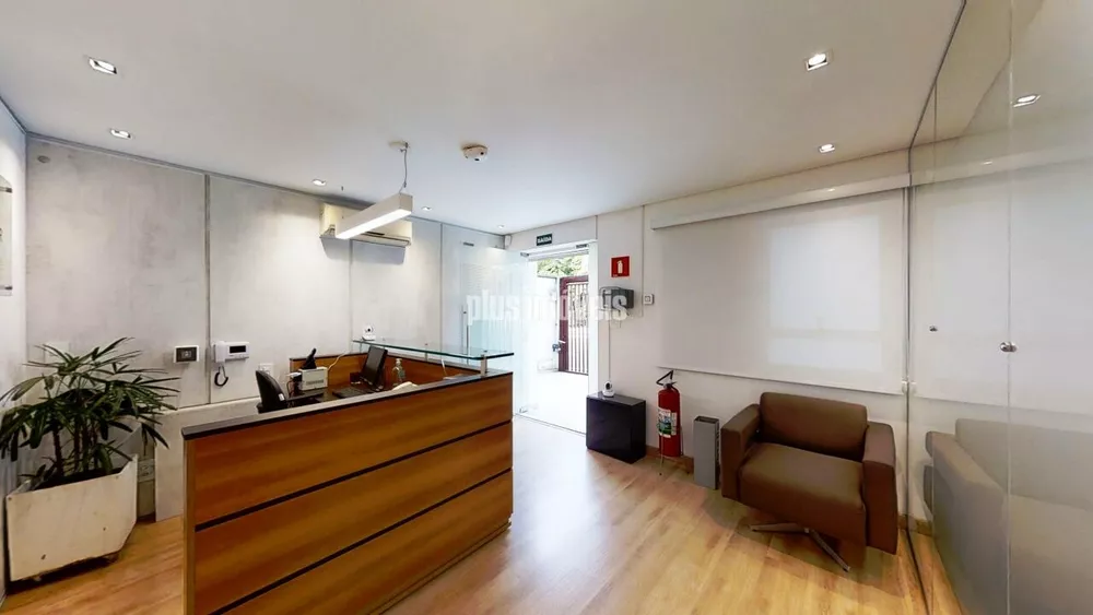 Casa Comercial à venda com 9 quartos, 330m² - Foto 1