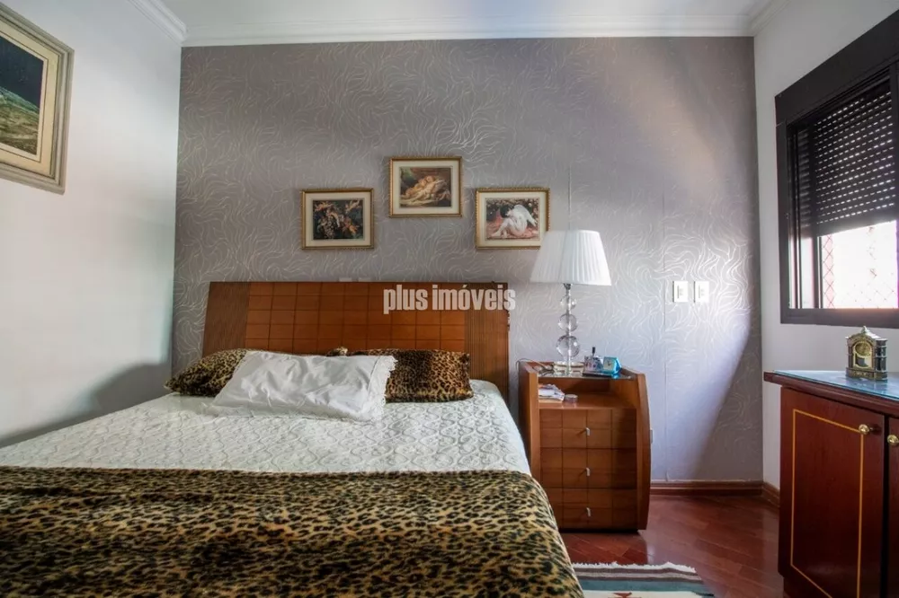 Apartamento, 3 quartos, 221 m² - Foto 1