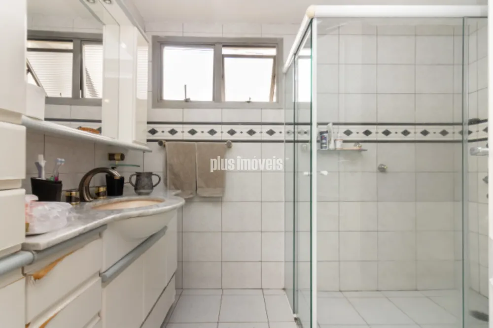 Apartamento, 3 quartos, 224 m² - Foto 1