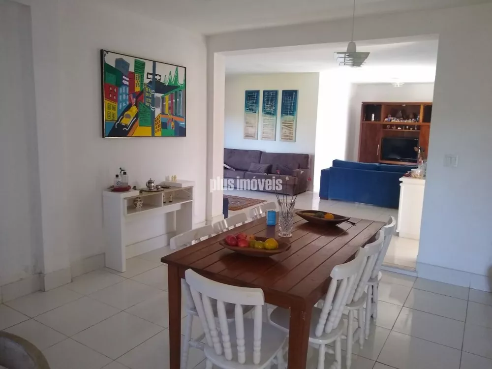 Casa de Condomínio à venda com 3 quartos, 220m² - Foto 4