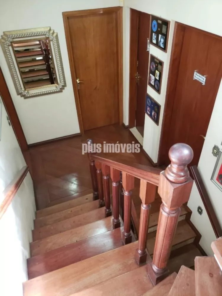 Casa à venda com 4 quartos, 310m² - Foto 4