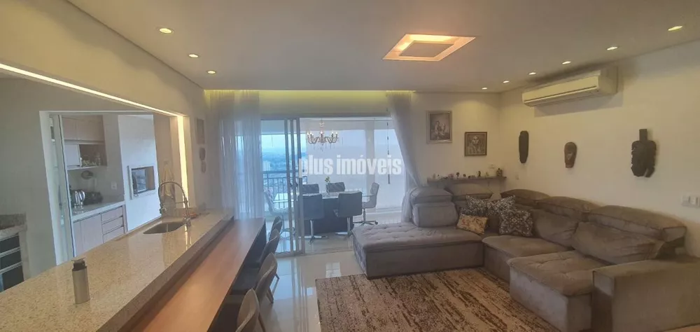 Apartamento à venda com 4 quartos, 263m² - Foto 1