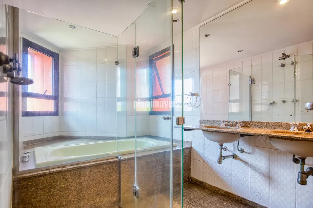 Apartamento, 4 quartos, 212 m² - Foto 1