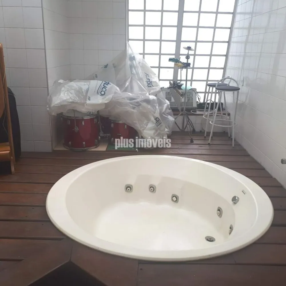 Casa, 3 quartos, 271 m² - Foto 1