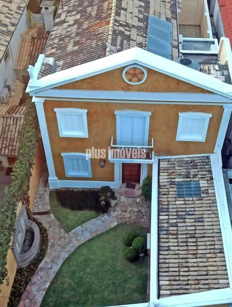 Casa, 3 quartos, 219 m² - Foto 1