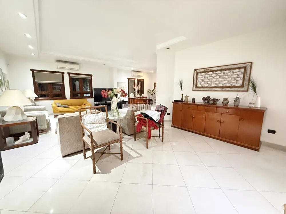 Casa, 3 quartos, 251 m² - Foto 2