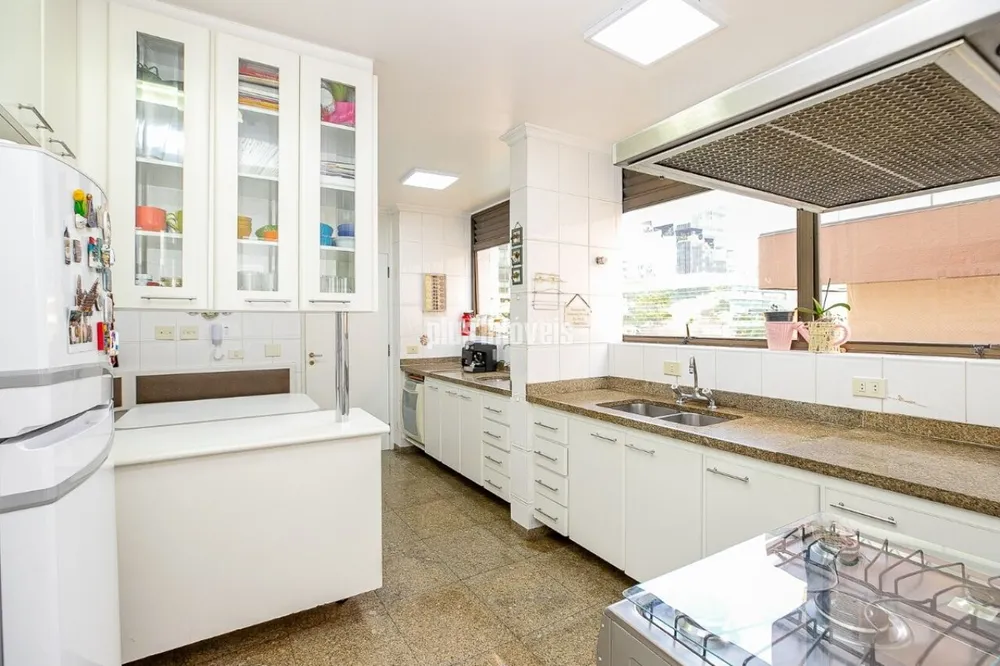 Apartamento, 3 quartos, 225 m² - Foto 3