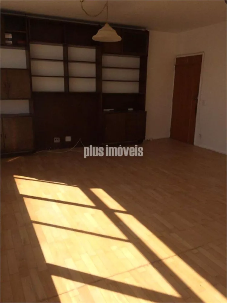 Apartamento à venda com 3 quartos, 132m² - Foto 2