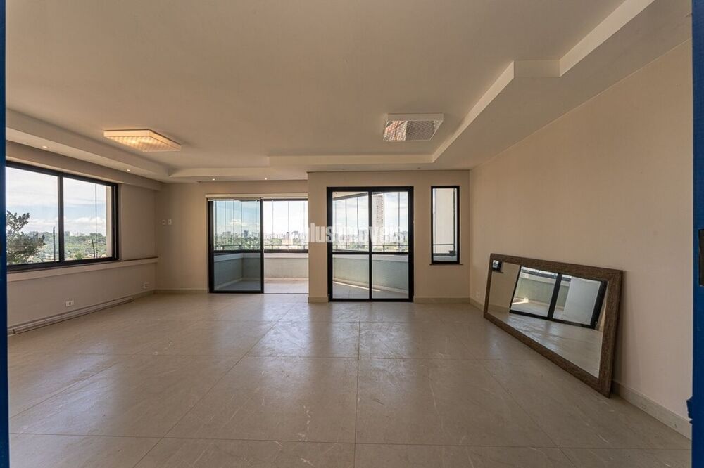 Apartamento à venda com 3 quartos, 180m² - Foto 7