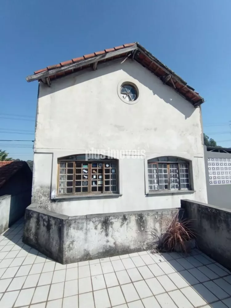 Casa à venda com 4 quartos, 150m² - Foto 2