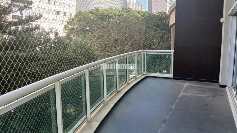 Apartamento, 3 quartos, 250 m² - Foto 1