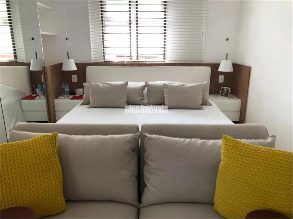 Apartamento à venda com 3 quartos, 223m² - Foto 1