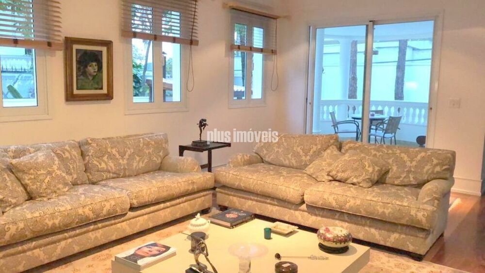 Casa de Condomínio à venda e aluguel com 4 quartos, 530m² - Foto 2