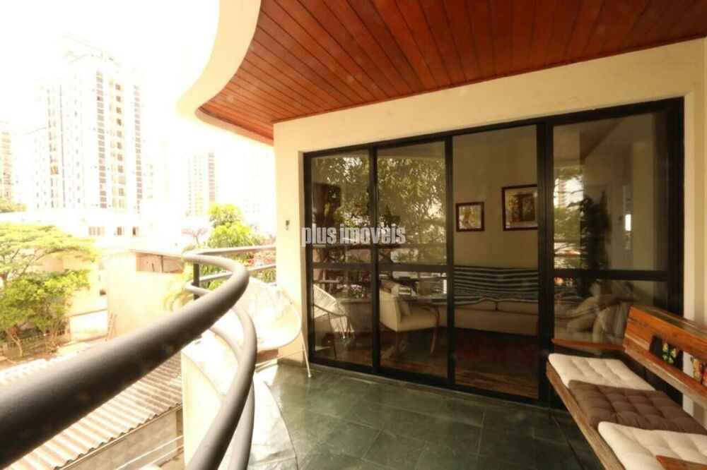 Apartamento à venda com 3 quartos, 110m² - Foto 1