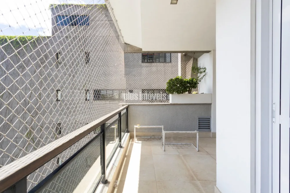 Apartamento, 3 quartos, 270 m² - Foto 1