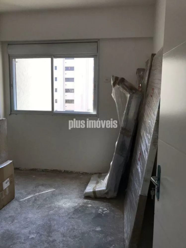 Apartamento à venda com 4 quartos, 160m² - Foto 2