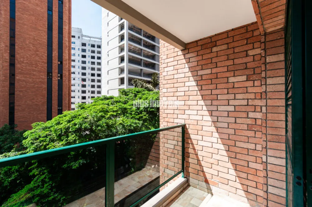 Apartamento, 4 quartos, 222 m² - Foto 2