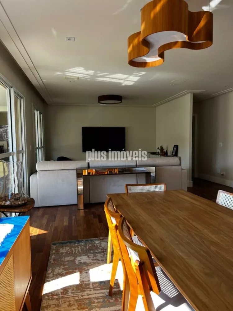 Apartamento à venda com 3 quartos, 136m² - Foto 1