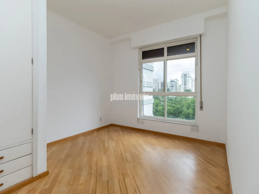 Apartamento, 3 quartos, 234 m² - Foto 1