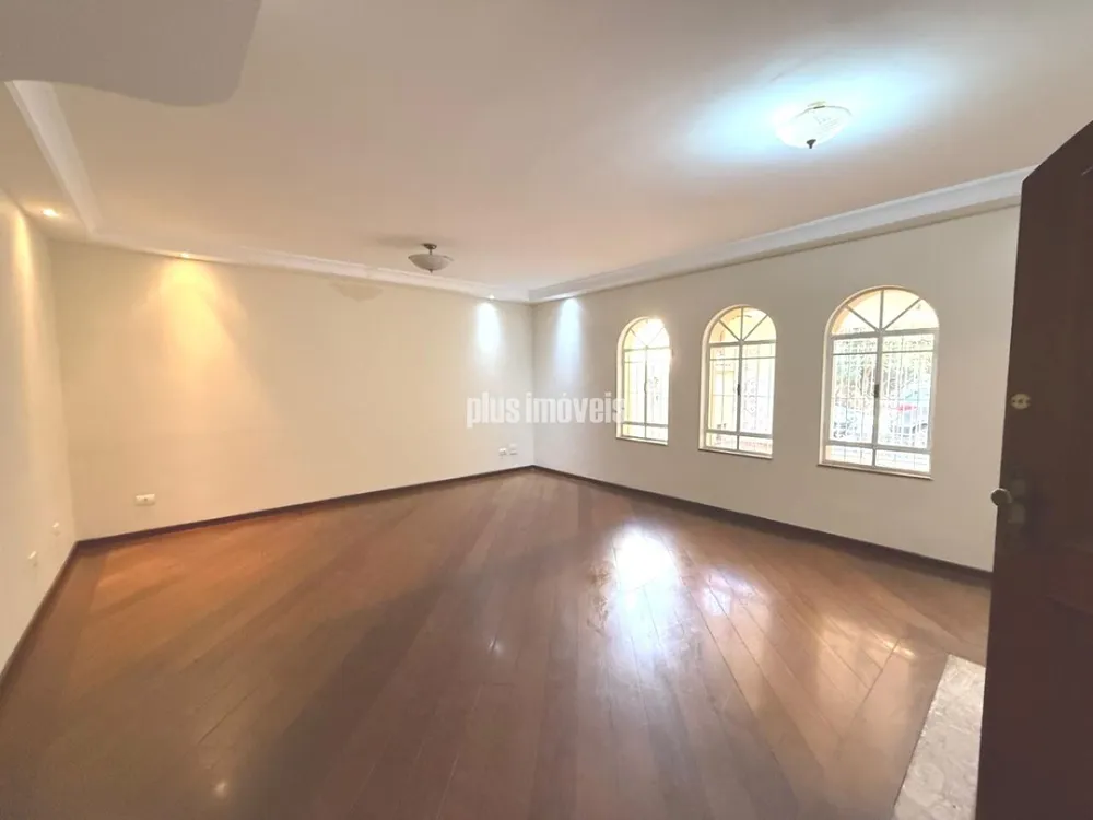 Casa, 4 quartos, 224 m² - Foto 1