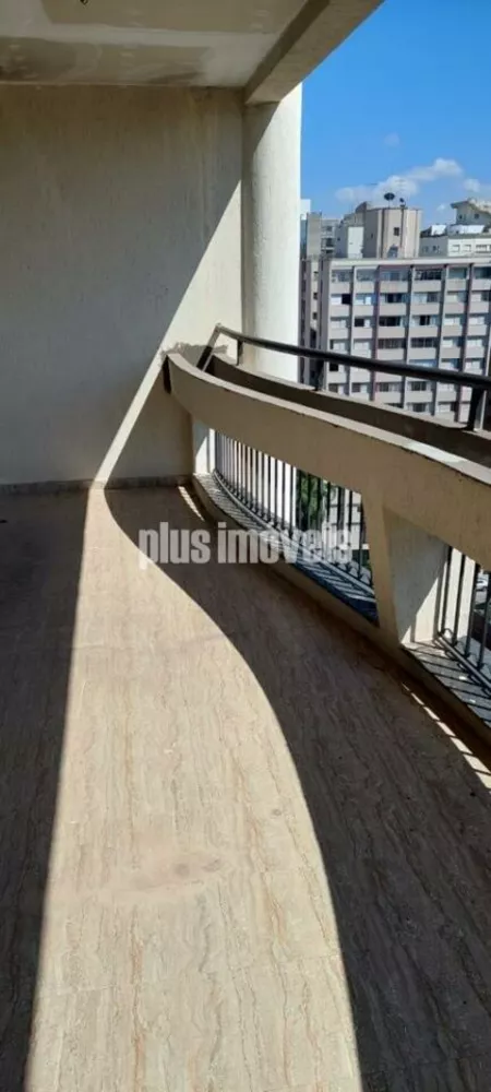 Apartamento à venda com 3 quartos, 320m² - Foto 1