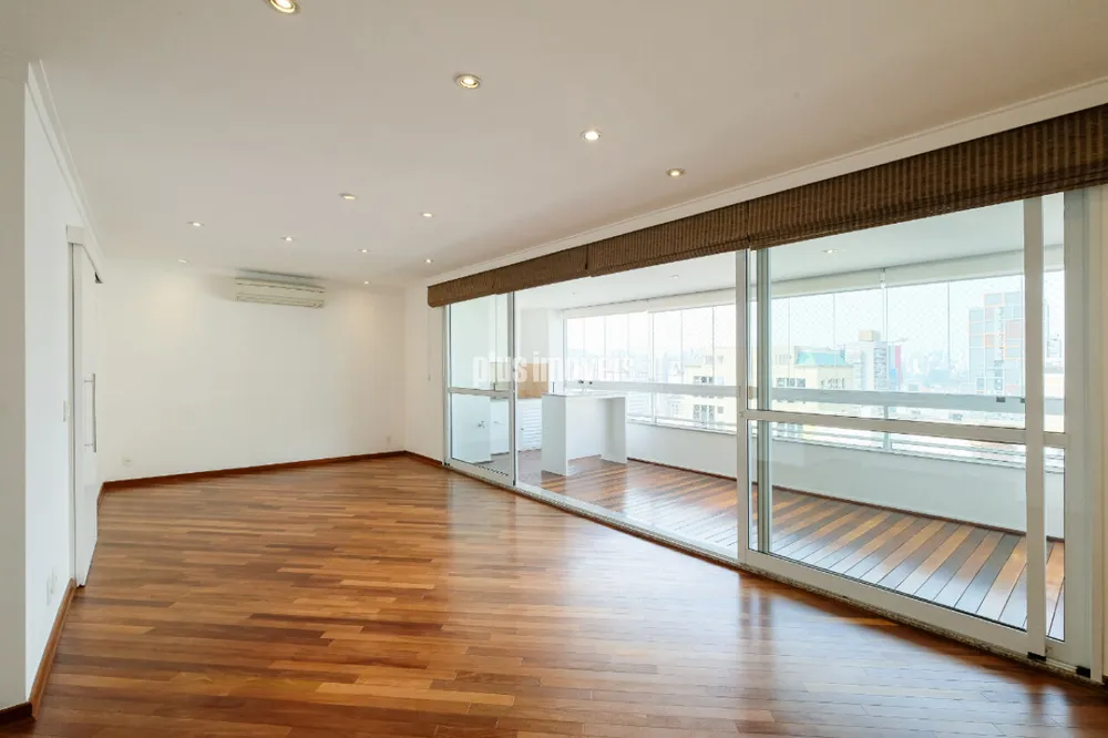 Apartamento, 3 quartos, 146 m² - Foto 1