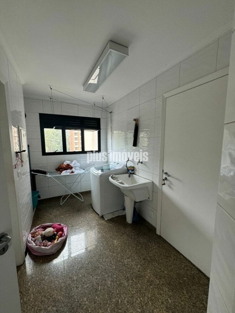 Apartamento, 3 quartos, 184 m² - Foto 1