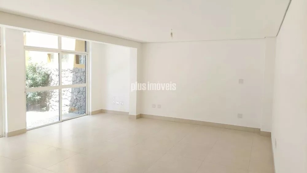 Casa à venda com 8 quartos, 259m² - Foto 3