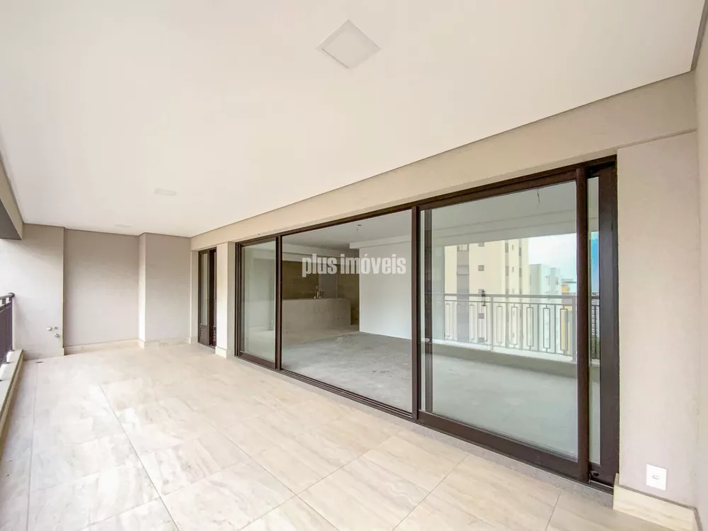 Apartamento à venda com 3 quartos, 173m² - Foto 1