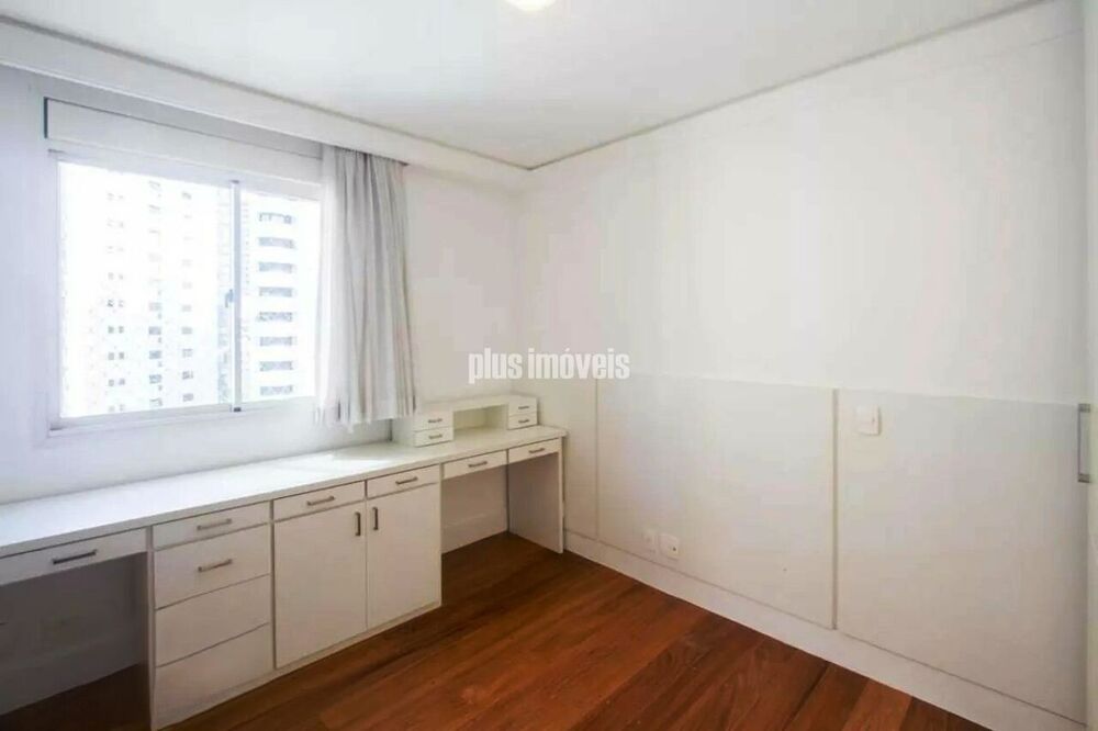 Apartamento, 4 quartos, 247 m² - Foto 1