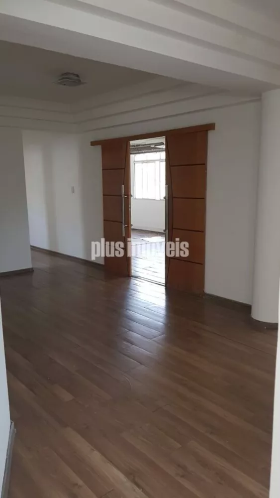 Casa à venda com 1 quarto, 615m² - Foto 7