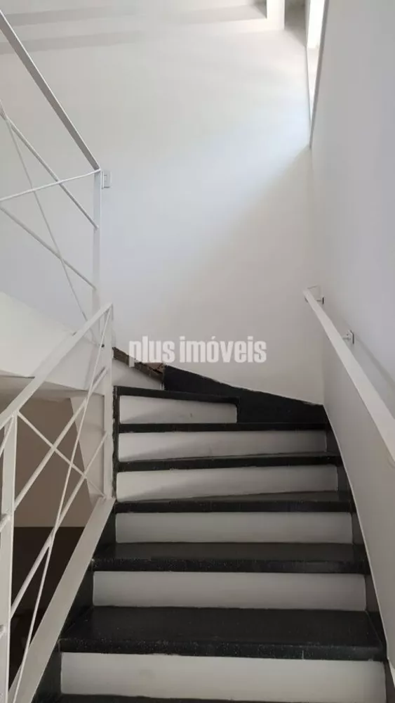 Casa à venda com 1 quarto, 615m² - Foto 3