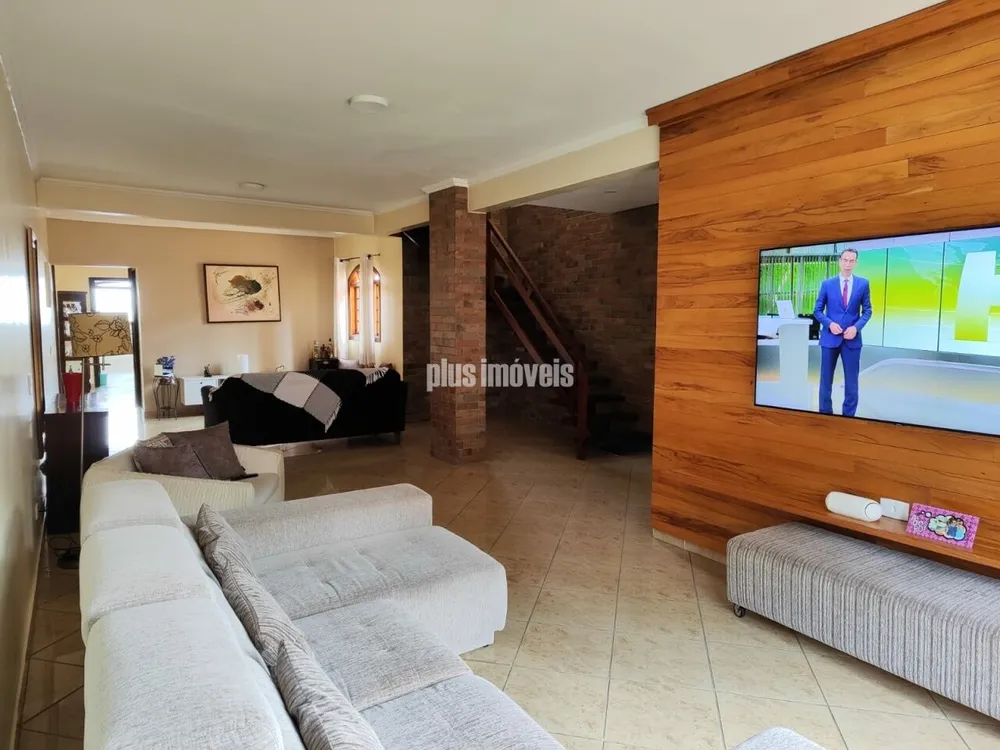 Casa, 3 quartos, 340 m² - Foto 1