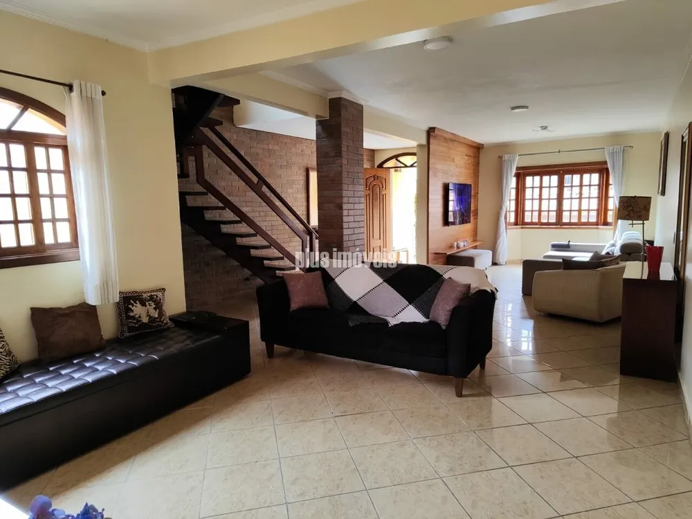 Casa, 3 quartos, 340 m² - Foto 2