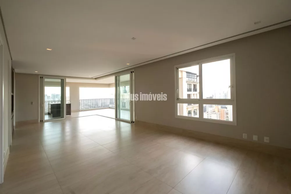 Apartamento à venda com 4 quartos, 274m² - Foto 1