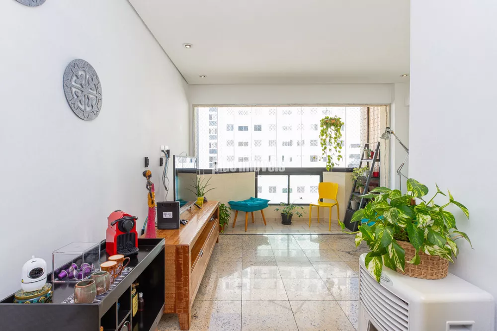 Apartamento à venda com 2 quartos, 63m² - Foto 2