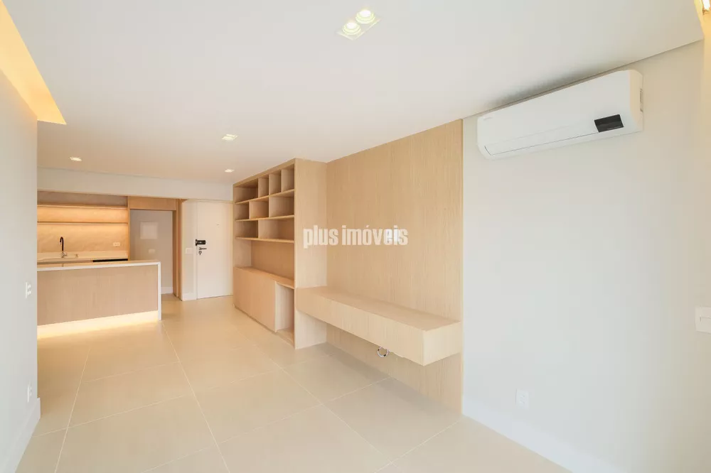 Apartamento à venda com 2 quartos, 77m² - Foto 3